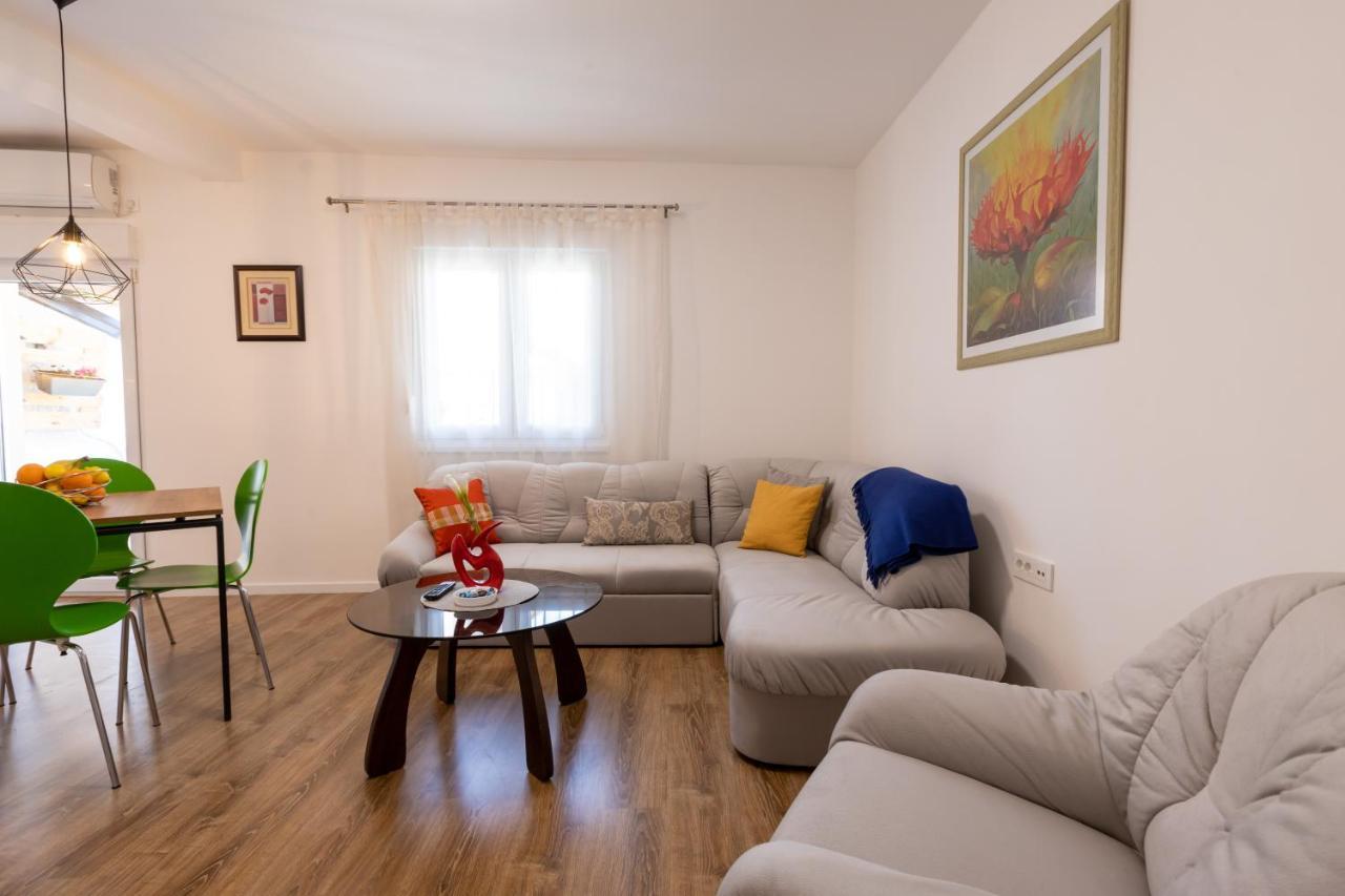 Self Check-In Apartment With Jacuzzi Мостар Экстерьер фото